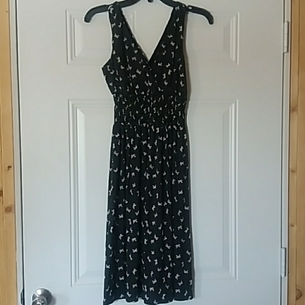 Maurices. Dress, sleeveless, elastic waist.